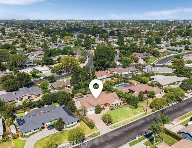 13361 Kootenay, North Tustin CA: https://media.crmls.org/medias/0113997f-42b1-43a7-9823-5f76291cf45a.jpg