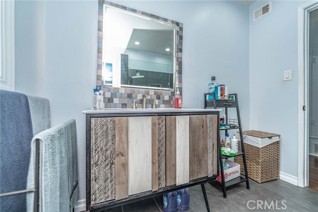Detail Gallery Image 31 of 38 For 325 Cedar, Long Beach,  CA 90802 - 2 Beds | 1 Baths