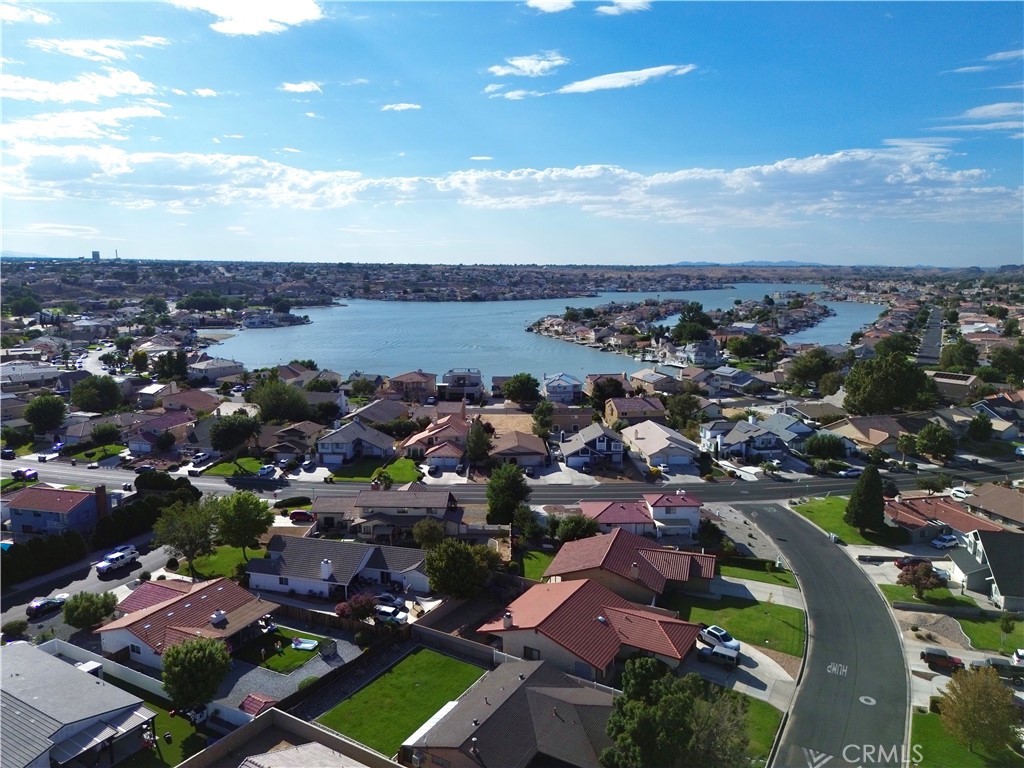 https://media.crmls.org/medias/01144d3e-9945-4ace-950c-b2f0883baef7.jpg?preset=X-Large