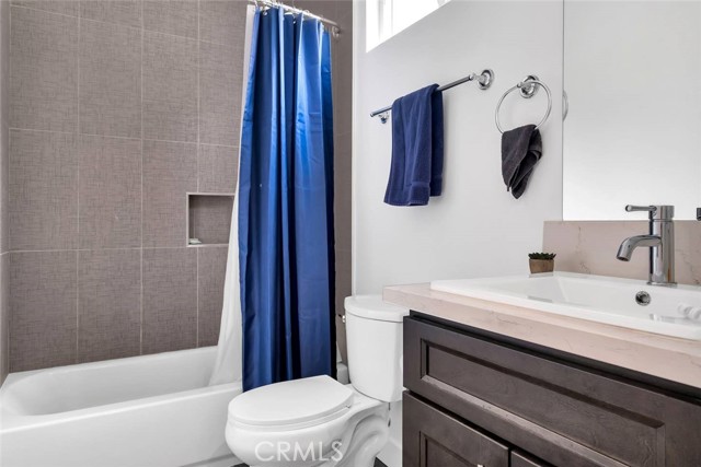 Detail Gallery Image 35 of 36 For 1344 N Kenmore, Los Angeles,  CA 90027 - 3 Beds | 3/1 Baths