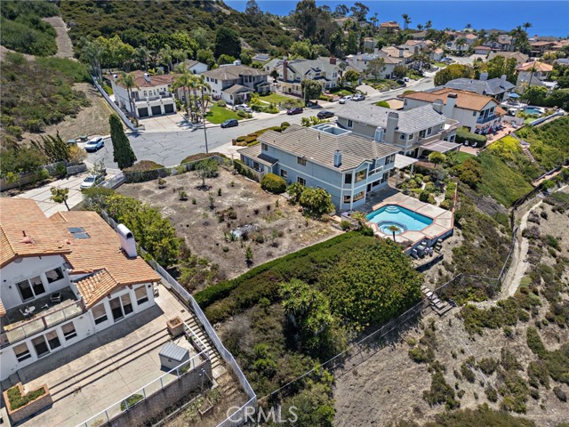 817 Calle Dulcinea, San Clemente CA: https://media.crmls.org/medias/01156a39-e9a3-47b9-b163-5b41748f14f8.jpg