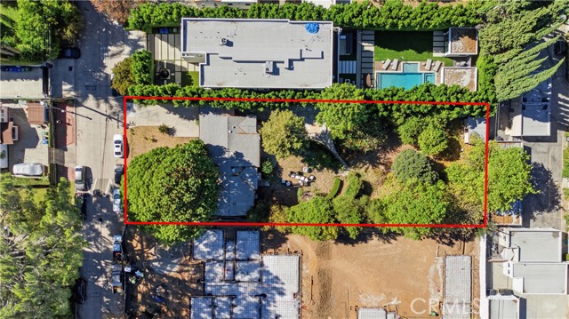 15227 Greenleaf Street photo 2