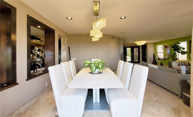 34 Sunset Cove, Newport Coast CA: https://media.crmls.org/medias/01161ea0-e641-4fbd-96e6-f140414167d0.jpg
