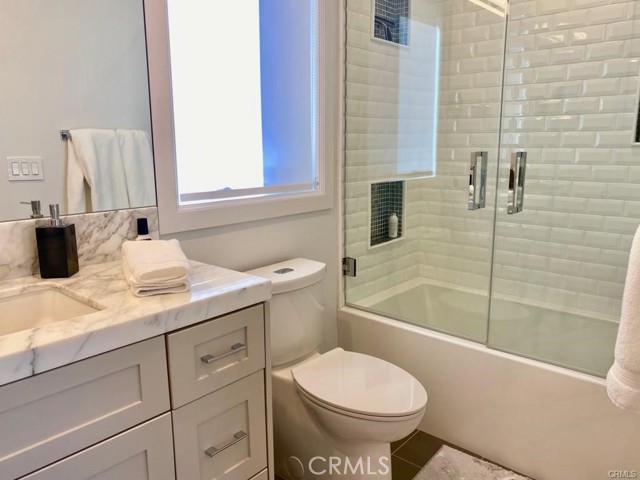 Detail Gallery Image 20 of 26 For 203 Sapphire, Newport Beach,  CA 92662 - 3 Beds | 3/1 Baths