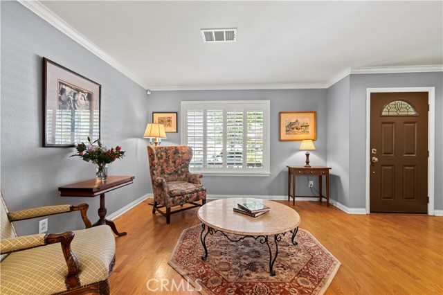 Detail Gallery Image 4 of 38 For 21240 Lone Star Way, Saugus,  CA 91390 - 4 Beds | 3 Baths