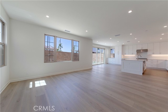 Detail Gallery Image 10 of 39 For 113 Escala, Irvine,  CA 92618 - 4 Beds | 4 Baths