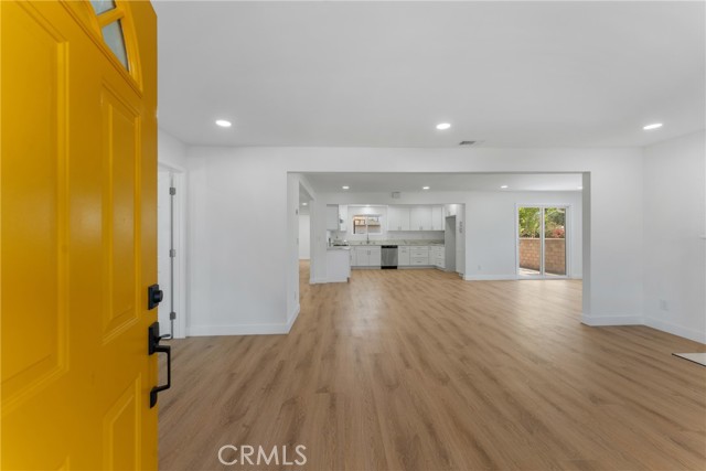 Detail Gallery Image 5 of 39 For 2105 Genevieve, San Bernardino,  CA 92405 - 3 Beds | 2 Baths