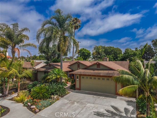 983 Oak Street, Costa Mesa CA: https://media.crmls.org/medias/01178109-c135-4070-98e4-a0cec630490f.jpg
