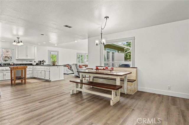 Detail Gallery Image 9 of 31 For 806 Pierce Dr, Santa Maria,  CA 93454 - 3 Beds | 2/1 Baths