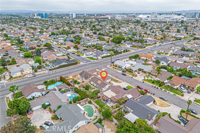 11511 Margie Lane, Garden Grove CA: https://media.crmls.org/medias/0118b046-f296-482e-bdd2-bb7f74c885de.jpg