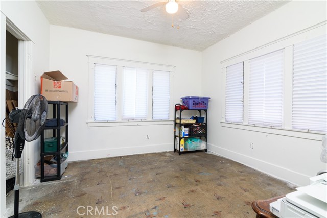 Detail Gallery Image 13 of 15 For 1593 W 47th St, Los Angeles,  CA 90062 - 3 Beds | 1/1 Baths