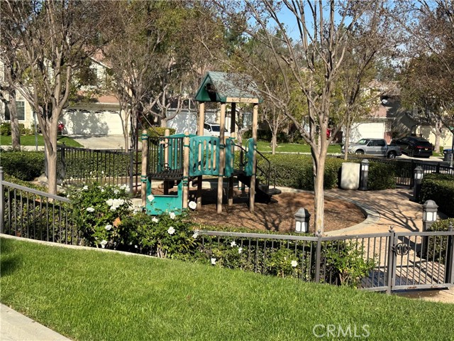 Detail Gallery Image 6 of 19 For 4868 Petersen, Chino Hills,  CA 91709 - 5 Beds | 2/1 Baths