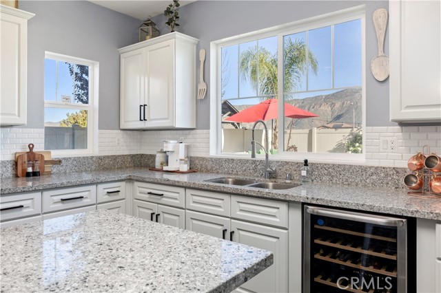 Detail Gallery Image 9 of 34 For 1665 Vibrant Gln, San Jacinto,  CA 92582 - 5 Beds | 3 Baths