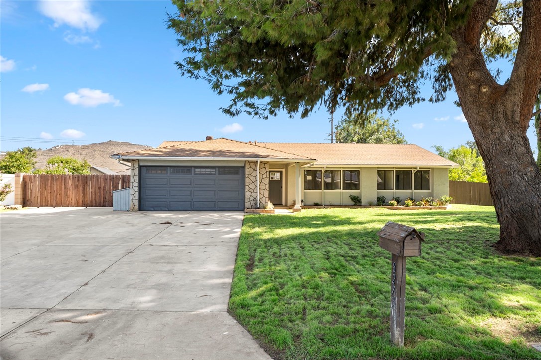 8273 Santiago Circle, Riverside, CA 92509