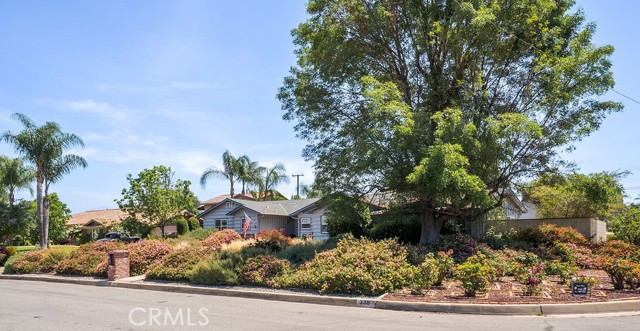 Detail Gallery Image 2 of 44 For 338 S La Serena Dr, West Covina,  CA 91791 - 4 Beds | 4/1 Baths
