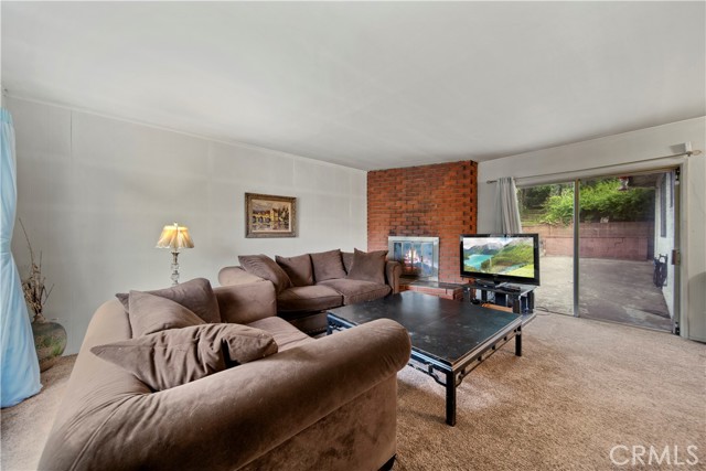Detail Gallery Image 4 of 24 For 3181 Cadet Ct, Los Angeles,  CA 90068 - 3 Beds | 2 Baths