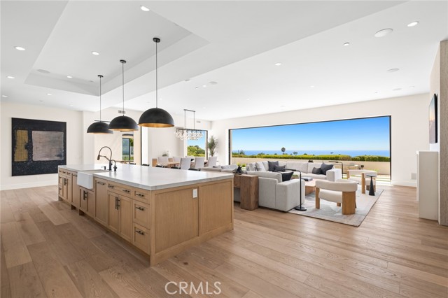 Detail Gallery Image 17 of 36 For 2 Twin Lakes Cir, Corona Del Mar,  CA 92625 - 4 Beds | 4/1 Baths