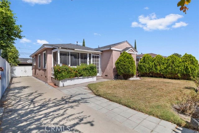 Detail Gallery Image 3 of 20 For 5943 Gardenia Ave, Long Beach,  CA 90805 - 2 Beds | 1 Baths