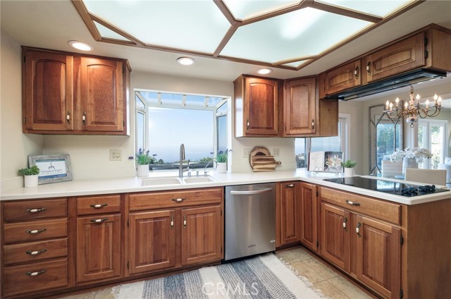 28737 Doverridge Drive, Rancho Palos Verdes, California 90275, 5 Bedrooms Bedrooms, ,1 BathroomBathrooms,Residential,Sold,Doverridge,PV24200538