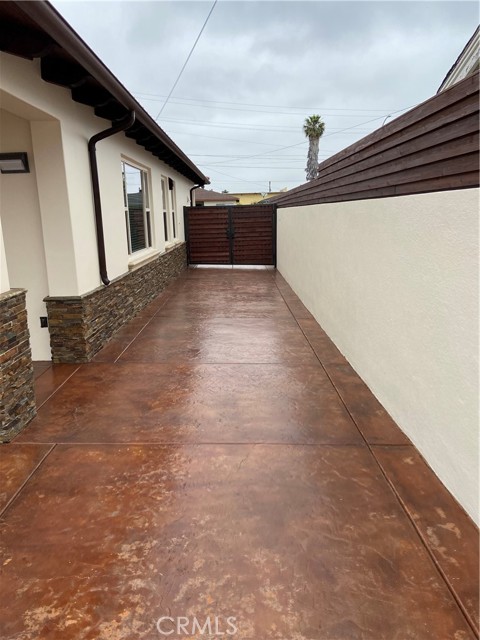 385 W 19th Street, San Pedro CA: https://media.crmls.org/medias/011b8cd1-e5d3-4b54-8bfc-6201d2af2f23.jpg