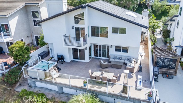 3208 Calle Grande, San Clemente CA: https://media.crmls.org/medias/011bcc07-f849-42ab-b228-2de5c6da5230.jpg