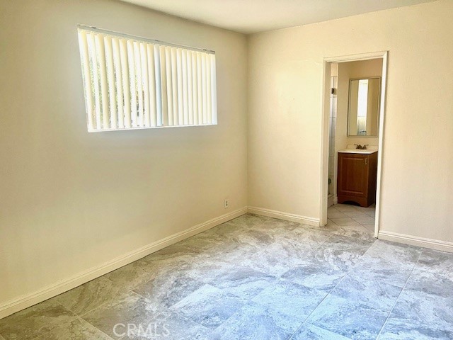 Detail Gallery Image 7 of 7 For 5105 Woodman Ave #9,  Sherman Oaks,  CA 91423 - 3 Beds | 2 Baths