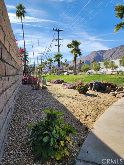 Image 25 of 41 For 2286 Indian Canyon Drive F