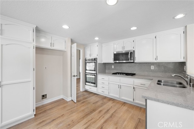 Detail Gallery Image 12 of 36 For 3 Andria, Irvine,  CA 92614 - 4 Beds | 3 Baths