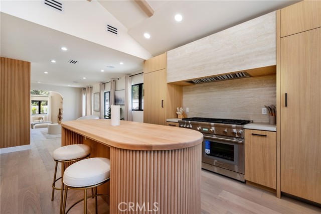 4 Bed Home for Sale in Sherman Oaks, California