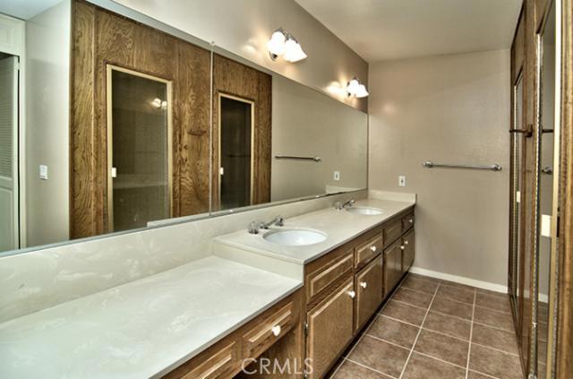 6754 E Leafwood Drive, Anaheim Hills CA: https://media.crmls.org/medias/011dd362-2da5-4133-aad6-7e0837719c54.jpg