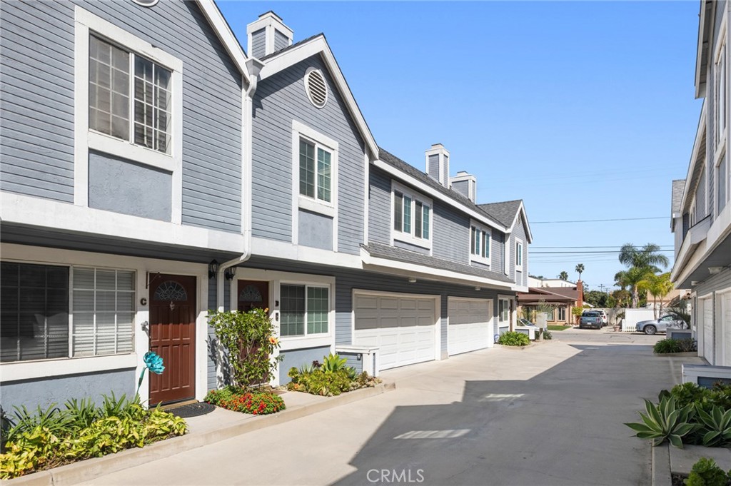 133 Cecil Place #B