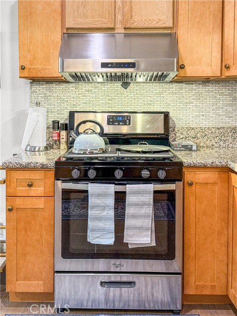 Detail Gallery Image 11 of 45 For 1519 W 37th Pl, Los Angeles,  CA 90018 - 3 Beds | 2/1 Baths