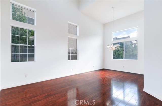 Detail Gallery Image 4 of 19 For 5432 Wrench Ct, Lakewood,  CA 90712 - 4 Beds | 3 Baths