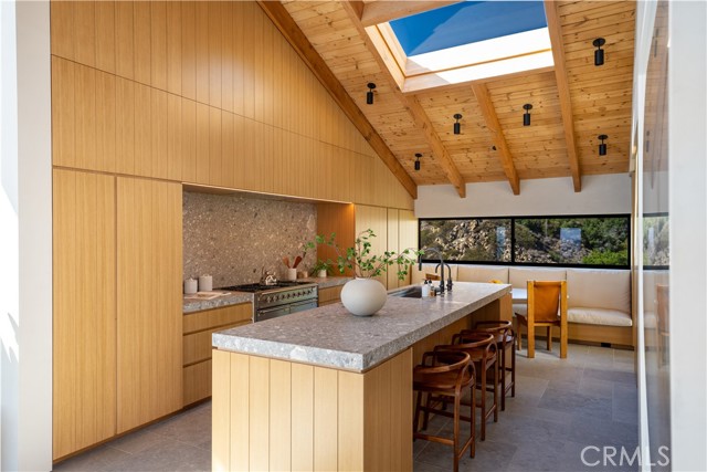 Detail Gallery Image 13 of 30 For 5941 Trancas Canyon Rd, Malibu,  CA 90265 - 7 Beds | 7/2 Baths