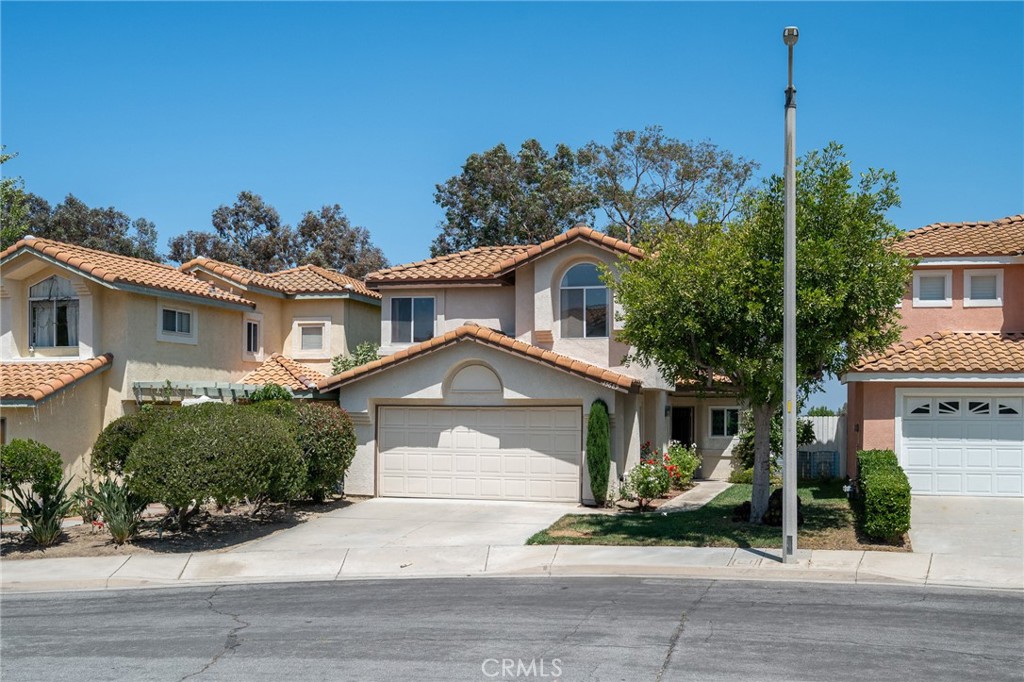 15689 Ladera Vista Drive