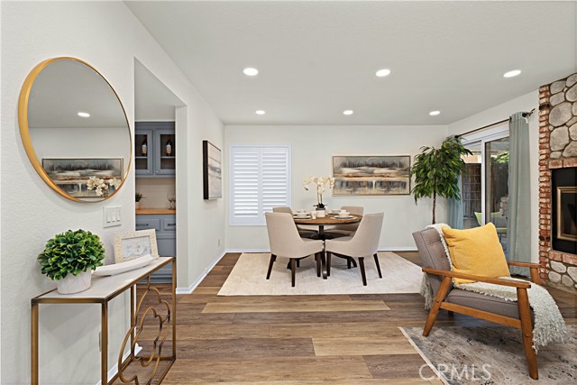 Detail Gallery Image 5 of 26 For 105 Grand Ave #D,  Monrovia,  CA 91016 - 3 Beds | 2/1 Baths