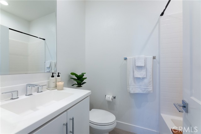 2nd bathroom