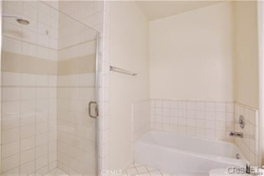 https://media.crmls.org/medias/0121734b-d429-4947-9718-45dd6bcd5ffa.jpg?preset=X-Large