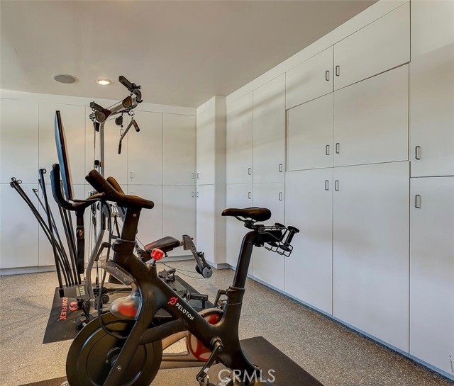 Detail Gallery Image 41 of 53 For 4152 Pierson Dr, Huntington Beach,  CA 92649 - 4 Beds | 2/1 Baths