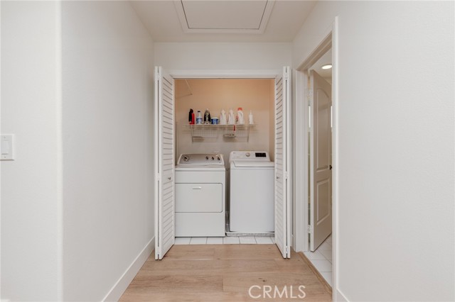 Detail Gallery Image 25 of 42 For 1924 Ruhland Ave #B,  Redondo Beach,  CA 90278 - 3 Beds | 2/1 Baths