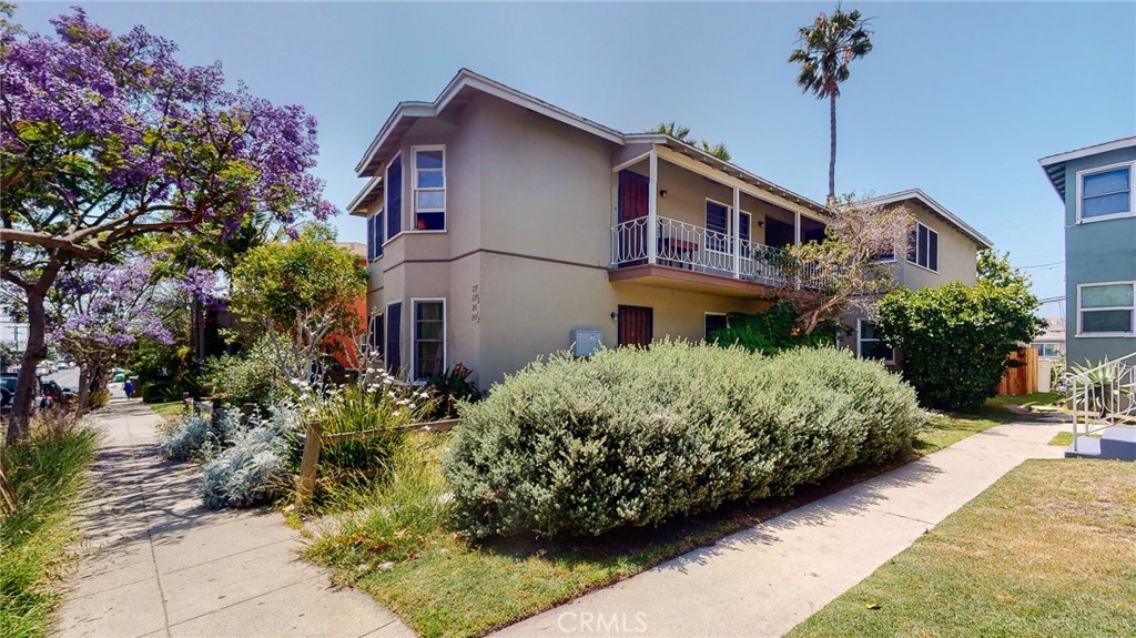 1/2 3rd Avenue
