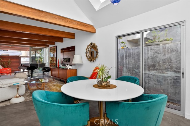 Detail Gallery Image 14 of 62 For 219 Colton, Newport Beach,  CA 92663 - 4 Beds | 3 Baths