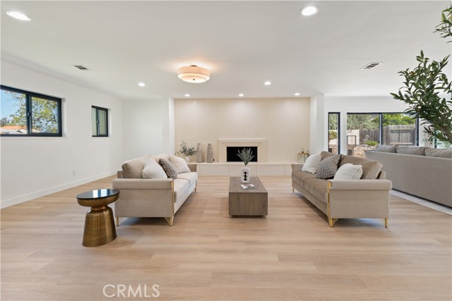 Detail Gallery Image 17 of 43 For 4330 Burlington, Santa Maria,  CA 93455 - 4 Beds | 2/1 Baths