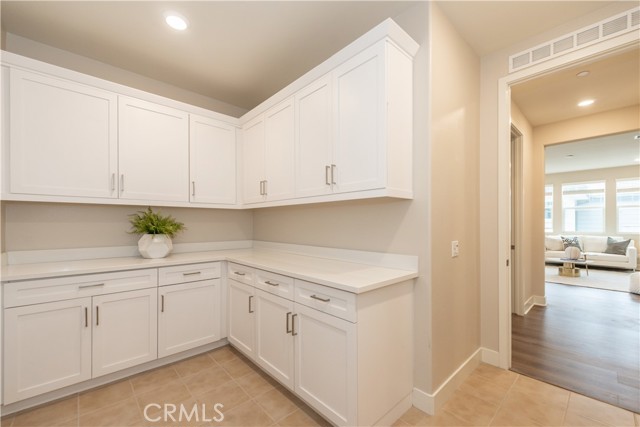 54 Sagan Way, Irvine CA: https://media.crmls.org/medias/0122c408-6161-4082-80f1-6c3e3bd66aea.jpg