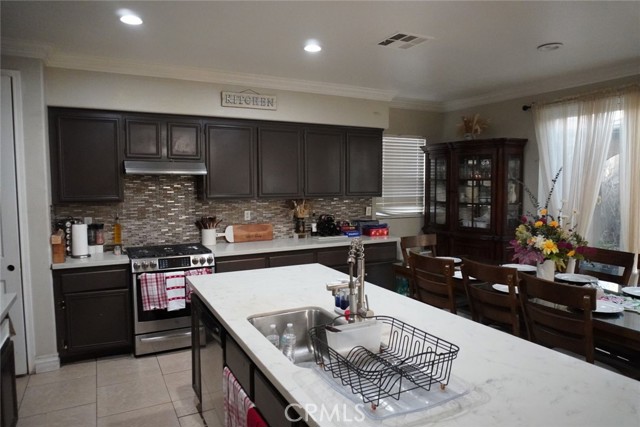 Detail Gallery Image 9 of 23 For 1538 Cheshire, Perris,  CA 92571 - 7 Beds | 4 Baths