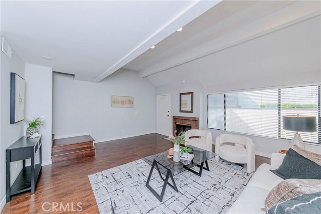 9724 Walker Court, Cypress CA: https://media.crmls.org/medias/01239d03-6d7b-4254-bf3b-85c437b495ba.jpg