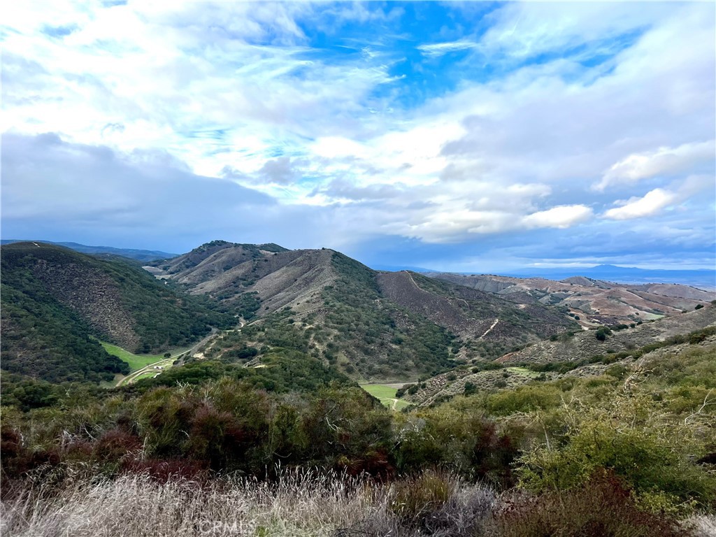 https://media.crmls.org/medias/0123cc23-07eb-45f5-89f7-05edfb5fbec1.jpg?preset=X-Large
