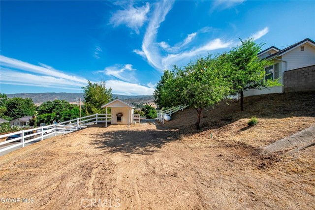40505 90th W Street, Palmdale CA: https://media.crmls.org/medias/01240199-6dd7-4463-9b1f-a07484d5d710.jpg