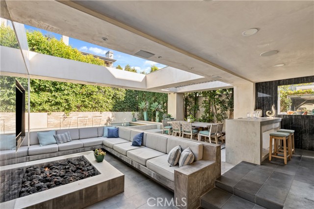 2540 Manhattan Avenue, Hermosa Beach CA: https://media.crmls.org/medias/01249710-5824-4bee-8d95-3046a69789b6.jpg