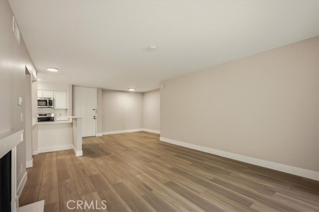 Detail Gallery Image 20 of 46 For 3310 Raintree, Culver City,  CA 90230 - 2 Beds | 2 Baths